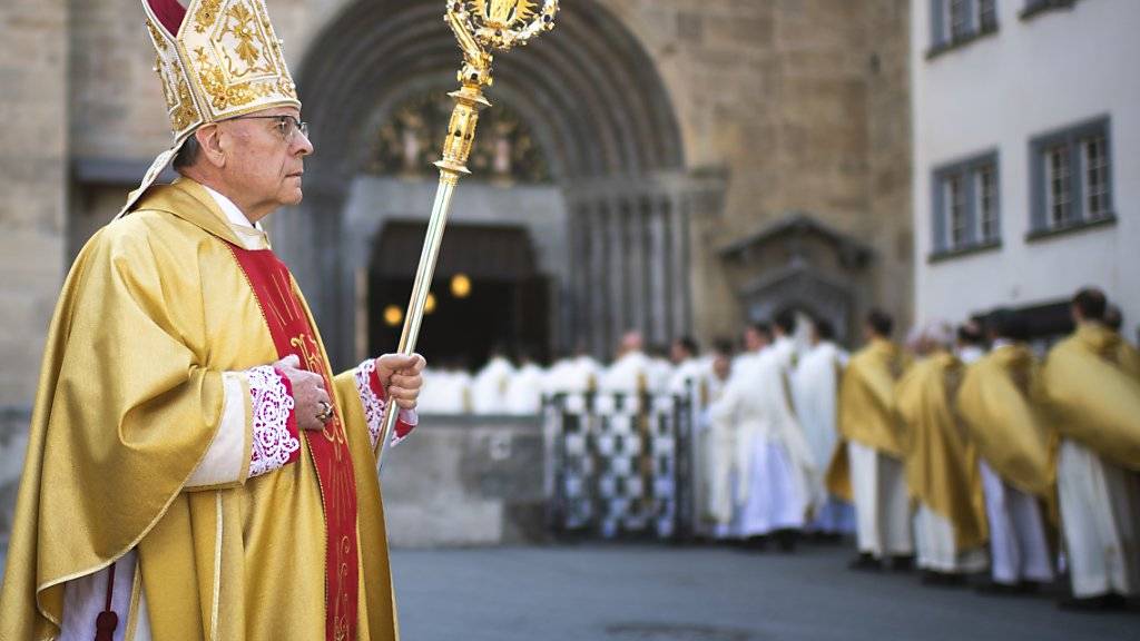 Nach knapp zwölf Jahren als Bischof von Chur ist Vitus Huonder am Montag zurückgetreten. Ein Apostolischer Administrator übernimmt nun zunächst die Bistumsleitung (Archiv).