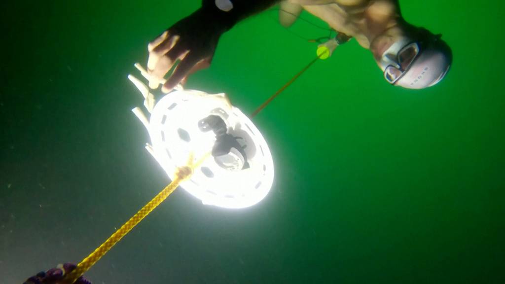 Weltrekord: Freediver taucht 52 Meter tief in den Silsersee