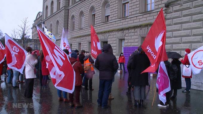 Sollen Frauen länger arbeiten? Ständerat berät die umstrittene neue AHV-Reform