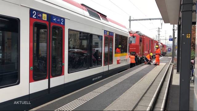 Regionalzug blockiert Strecke bei Oberentfelden