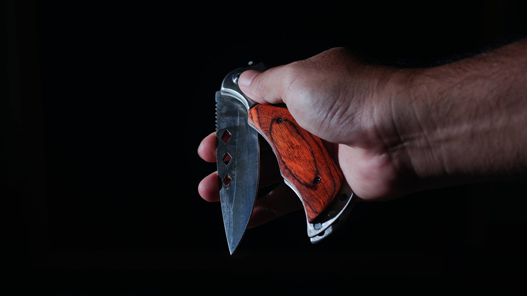 Taschenmesser Sackmesser Angriff Messerattacke Messerstecher Messer-Attacke Messer-Stecher Symbolbild