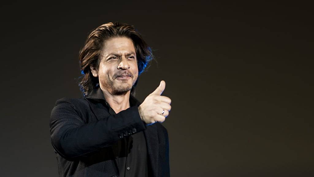 Der indische Schauspieler Shah Rukh Khan erhielt am Samstag am 77. Locarno Film Festival den Pardo alla Carriera.