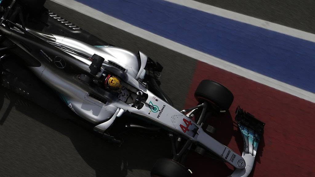 Lewis Hamilton präsentiert nicht nur eine grösser geschriebene Startnummern, sondern auch eine schlankere Nase
