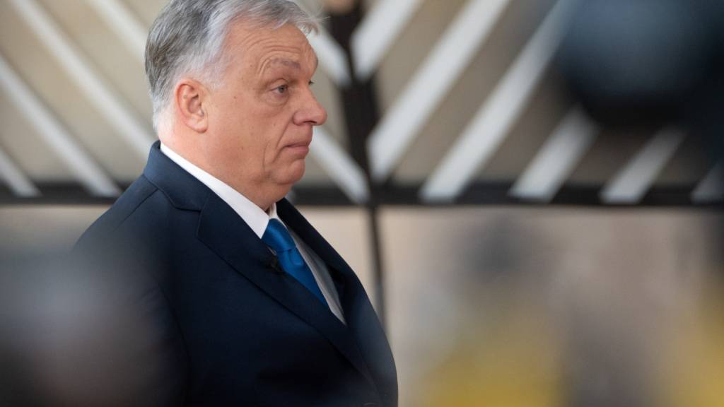 Viktor Orban, Ministerpräsident von Ungarn, kommt beim EU-Gipfel an. Die Staats- und Regierungschefs der EU-Staaten treffen sich zu einem Gipfel. Foto: Markus Lenhardt/dpa