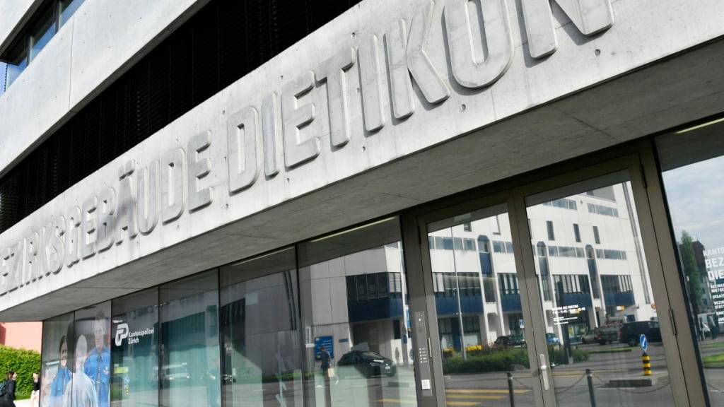 Es sollte nur «ein kleiner Schaden» angerichtet werden, stattdessen gab es eine Explosion: Ein 34-jähriger Italiener liess sein Restaurant anzünden. (Archivbild)