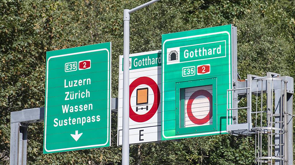 Drei Verletzte: Nach einem Unfall war der Gotthard-Strassentunnel für rund zwei Stunden gesperrt. (Archivbild)