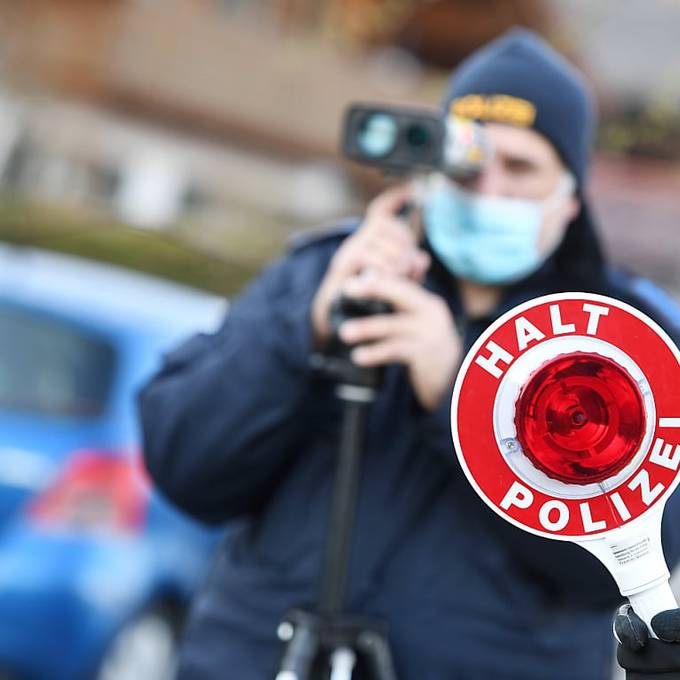 Töfffahrer fährt in Wengi bei Büren doppelt so schnell wie erlaubt