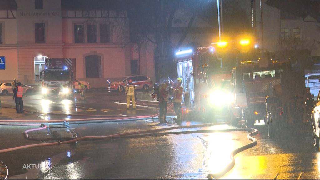 Grossbrand in der Weihnachtsnacht: Mehrfamilienhaus in Hindelbank komplett zerstört