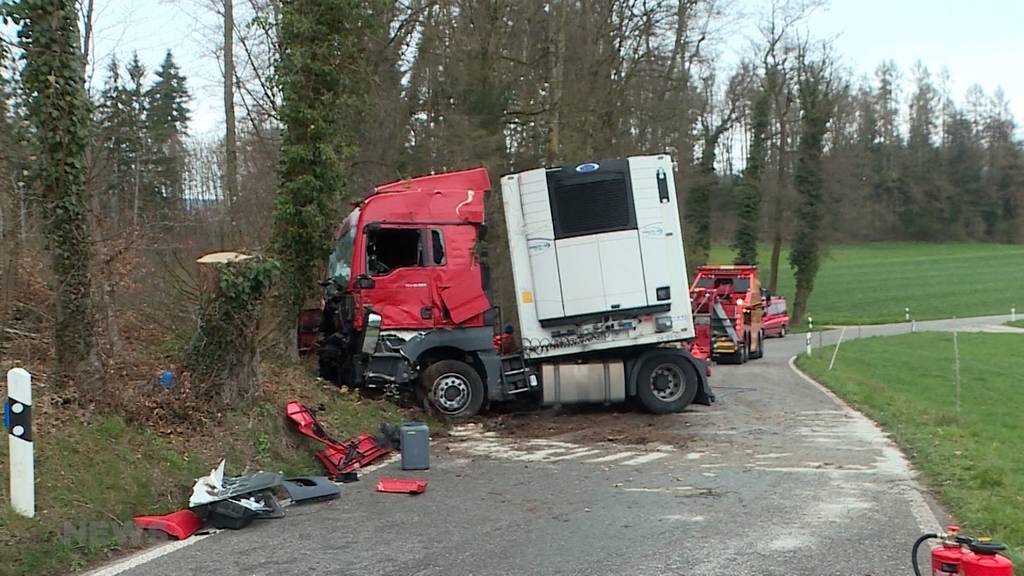 Lastwagenunfall in Niederbuchsiten SO