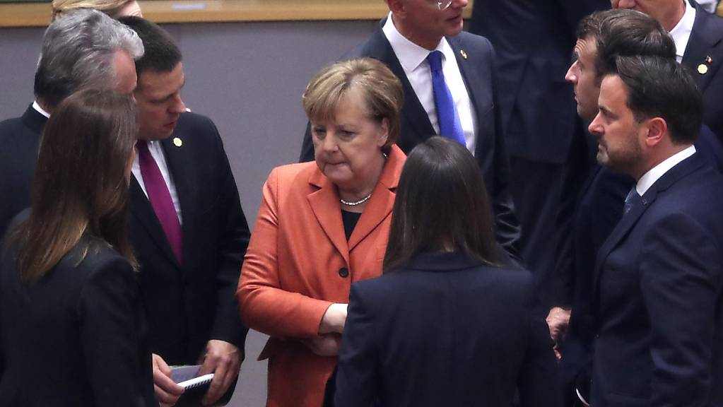 Streit über die Rolle der Atomenergie beim Klimaschutz: Die deutsche Kanzlerin Angela Merkel (Mitte) hofft trotz Meinungsverschiedenheiten am Donnerstag beim EU-Gipfel in Brüssel auf eine Einigung.