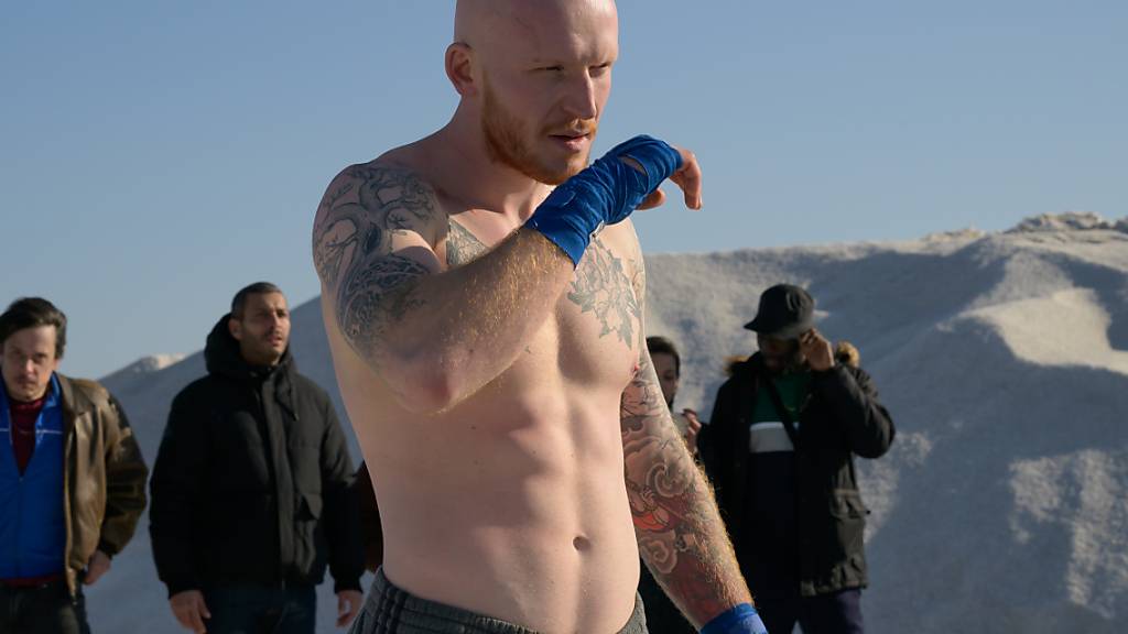 Maxime Valvini spielt in «Bisons» in seiner ersten Filmrolle Steve. Er wurde als Bester Darsteller für den Schweizer Filmpreis nominiert.