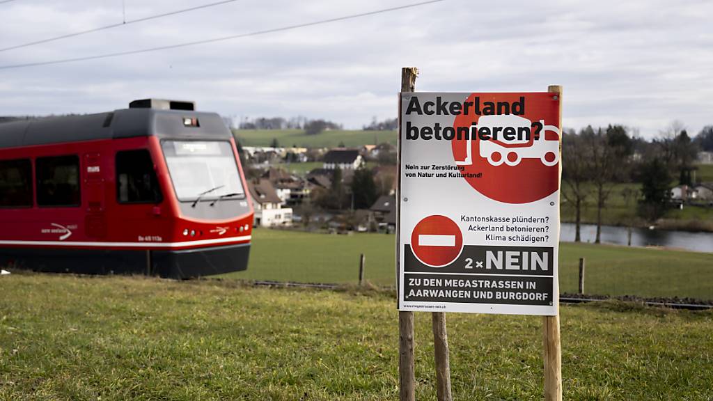 Nach dem Ja im März zu zwei Verkehrsprojekten im Kanton Bern könnte es nun doch sehr lange dauern. (Archivbild)