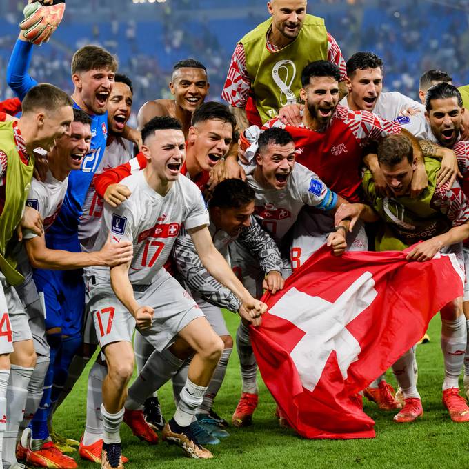 Die Schweiz schlägt Serbien und steht im WM-Achtelfinal