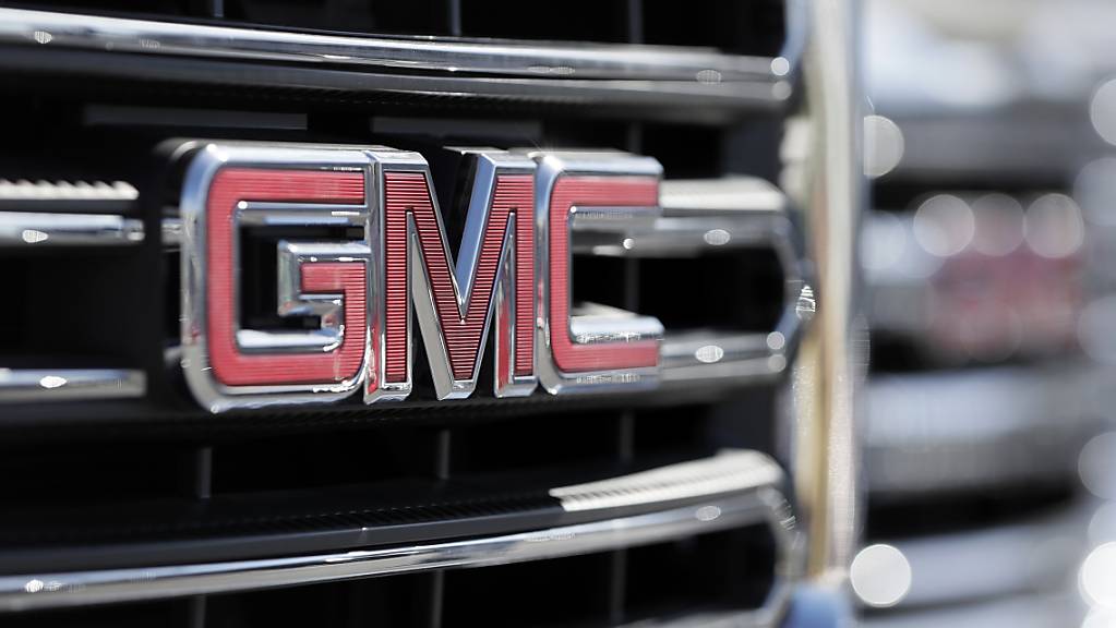 Der US-Autokonzern General Motors will ein Werk zur Produktion von Elektroautos und Roboter-Taxis bauen und nimmt dafür Milliarden in die Hand.(Archivbild)