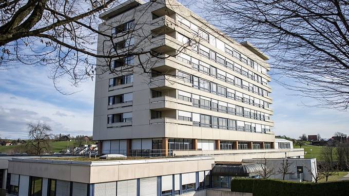 SVP lanciert Volksinitiative für Grundversorgung in Spitälern Sursee und Wolhusen