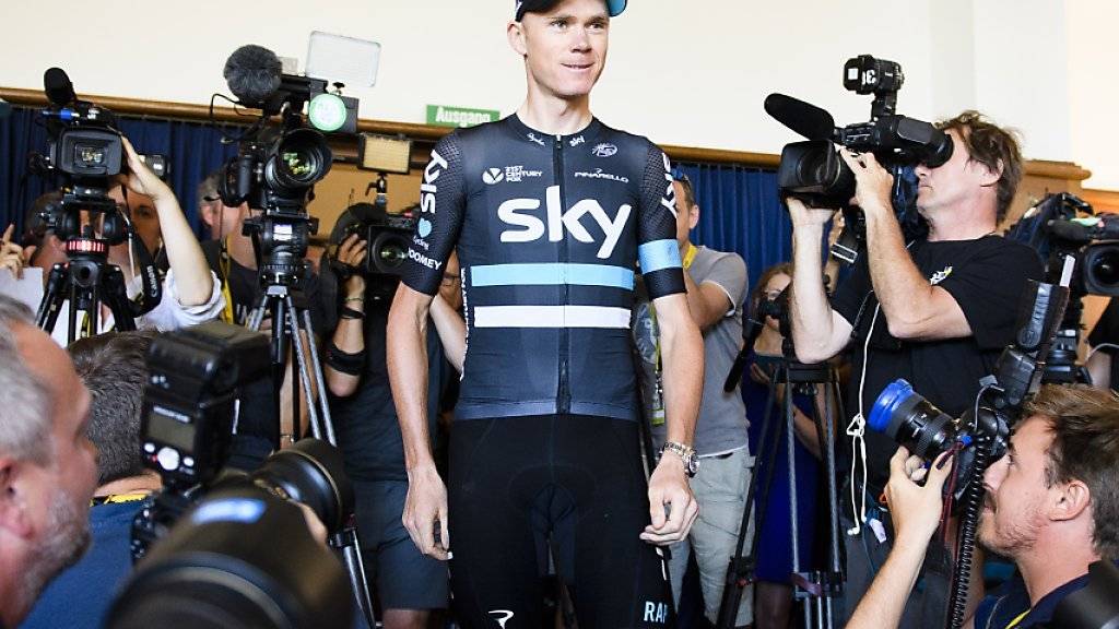 Der Brite Chris Froome, der Leader der Tour de France, empfing am Ruhetag in Hilterfingen die Journalisten und Fotografen zu einer Medienkonferenz
