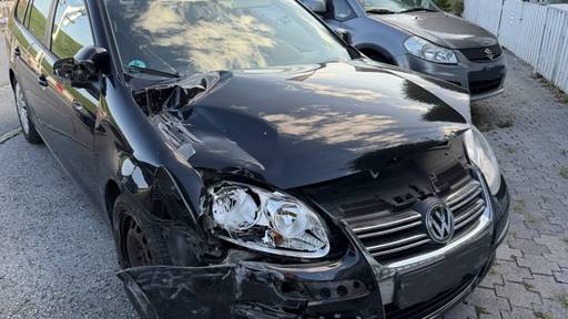 Autofahrer kracht in Meistersrüte AI mit VW-Golf in Bahnanlage