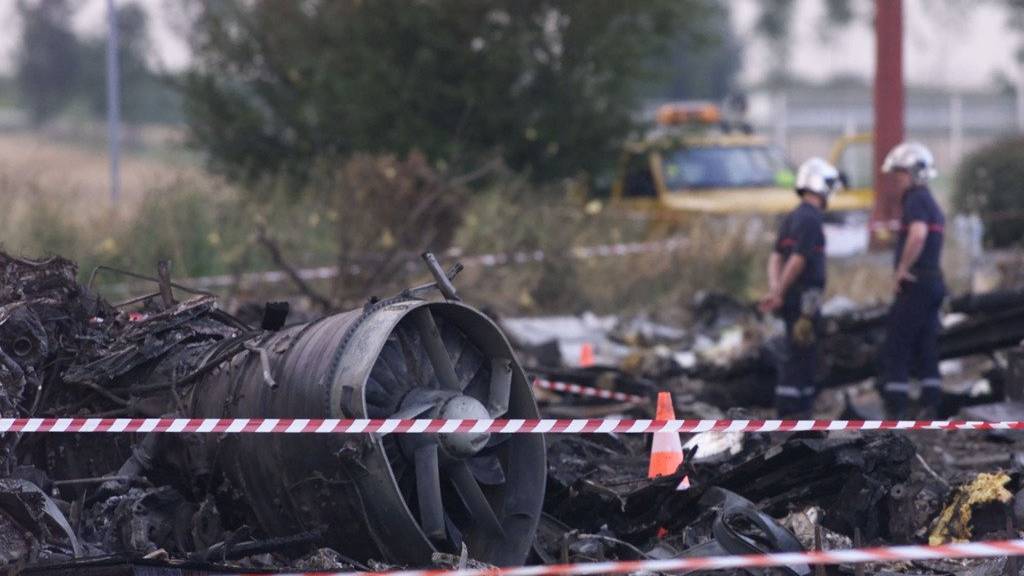 113 Menschen kamen beim Flugzeugabsturz ums Leben. (Bild: Keystone/AP/Laurent Rebours)