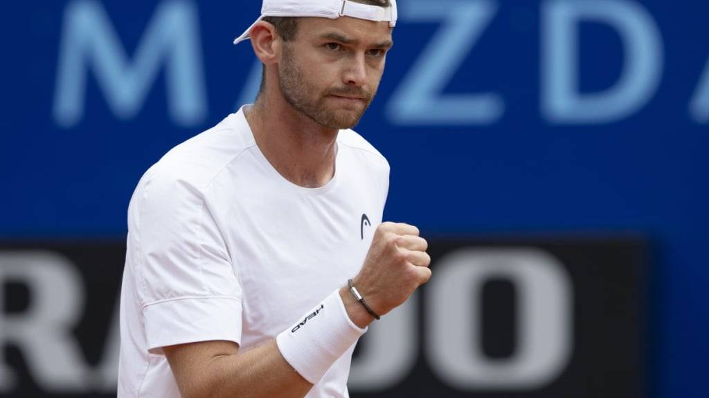 Der 22-jährige Aargauer Jérôme Kym freut sich am Swiss Open in Gstaad über seinen ersten Sieg auf der ATP Tour