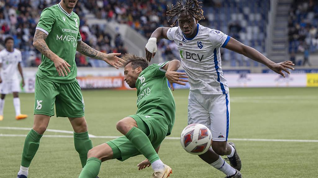 Lausanne (in weiss) war das dominantere Team, am Ende aber jubelten die Gäste aus Yverdon