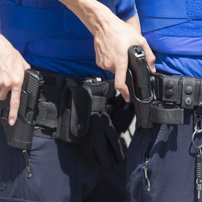 St.Galler Polizisten wegen Waffenhandel vor Gericht