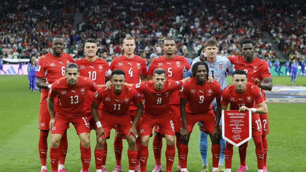 Für die Schweiz - hier die Startelf gegen Algerien - steht im WM-Achtelfinal gegen Kolumbien die Stunde der Wahrheit an