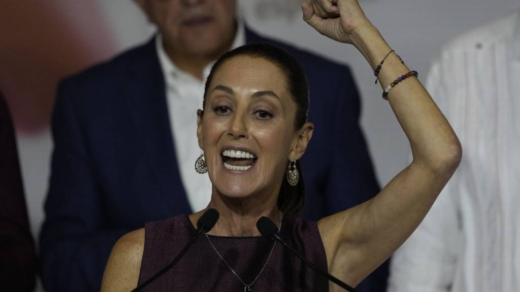 Claudia Sheinbaum, Ex-Regierungschefin der Hauptstadt Mexiko-Stadt, tritt bei der Präsidentschaftswahl 2024 in Mexiko für ein Drei-Parteien-Bündnis an. Foto: Fernando Llano/AP