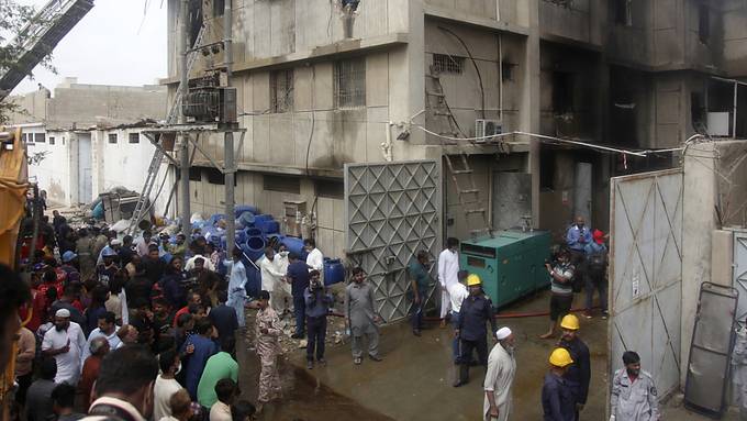 Mindestens 15 Tote bei Feuer in pakistanischer Chemiefabrik