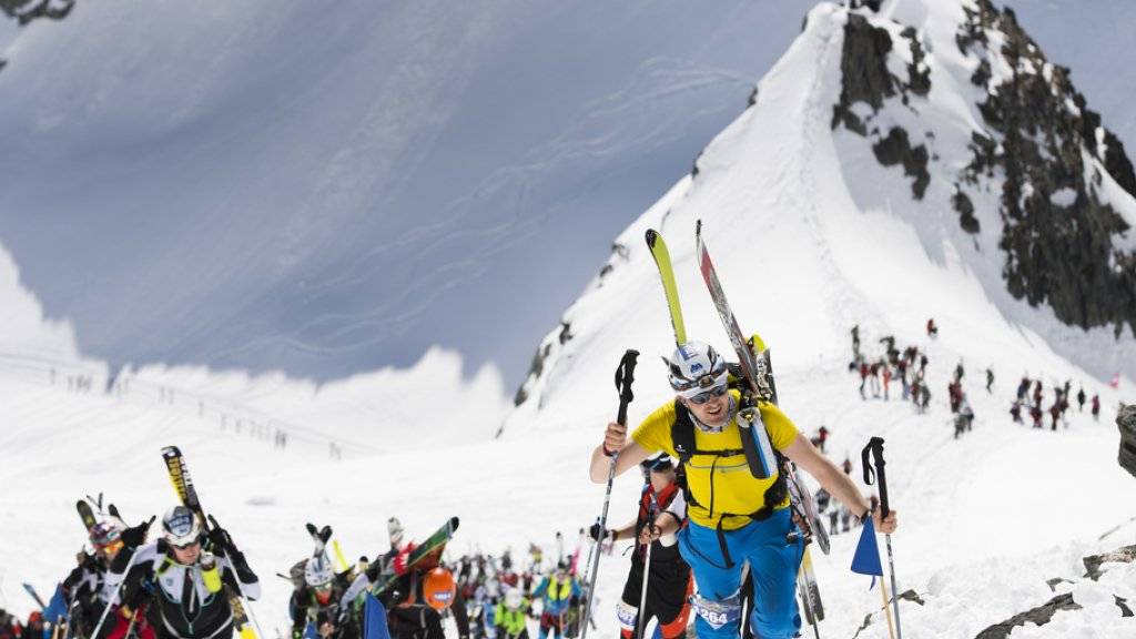 Mit den Tourenski von Zermatt nach Verbier: Der Parcours von 110 Leistungskilometern ringt den Ausdauersportlern alles ab. (Archivbild)