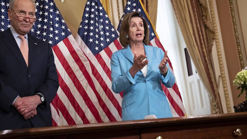 Will die US-Senatoren aus den Ferien zurückholen: Nancy Pelosi, die demokratische Vorsitzende des Repräsentantenhauses.