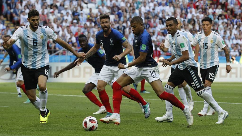 Ein harter Kampf zwischen Frankreich und Argentinien.