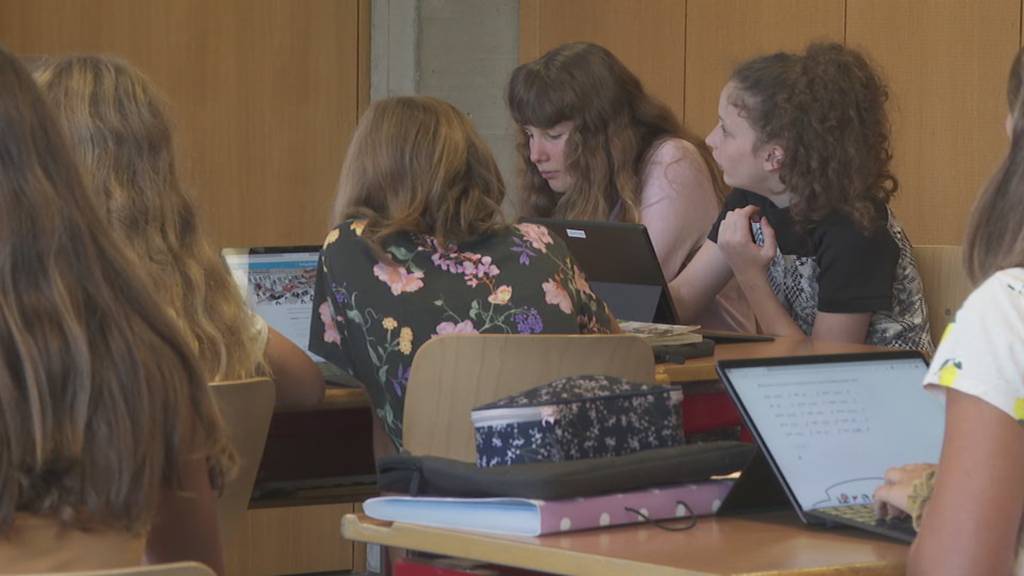 Bildungsoffensive St.Gallen: Lehrkräfte bilden sich im digitalen Umfeld weiter.