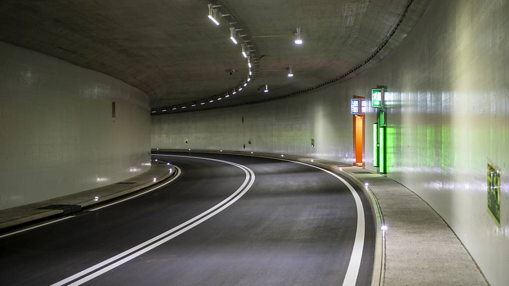 Der 370 Meter lange Geissbühltunnel ist Teil der Tangente Zug-Baar. (Archivaufnahme)