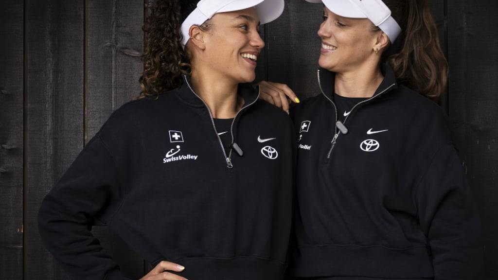 Zoe (links) und Anouk Vergé-Dépré stehen in Ostrava in den Halbfinals