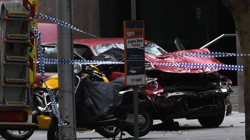 In Melbourne tötete ein Autofahrer mitten im Stadtzentrum vier Menschen. Die Hintergründe des Vorfalls sind laut Polizei noch unklar.