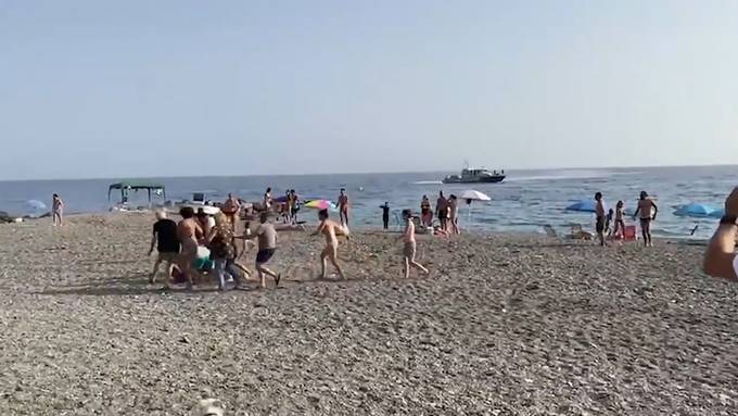 Strandbesucher machen flüchtende Drogenhändler dingfest