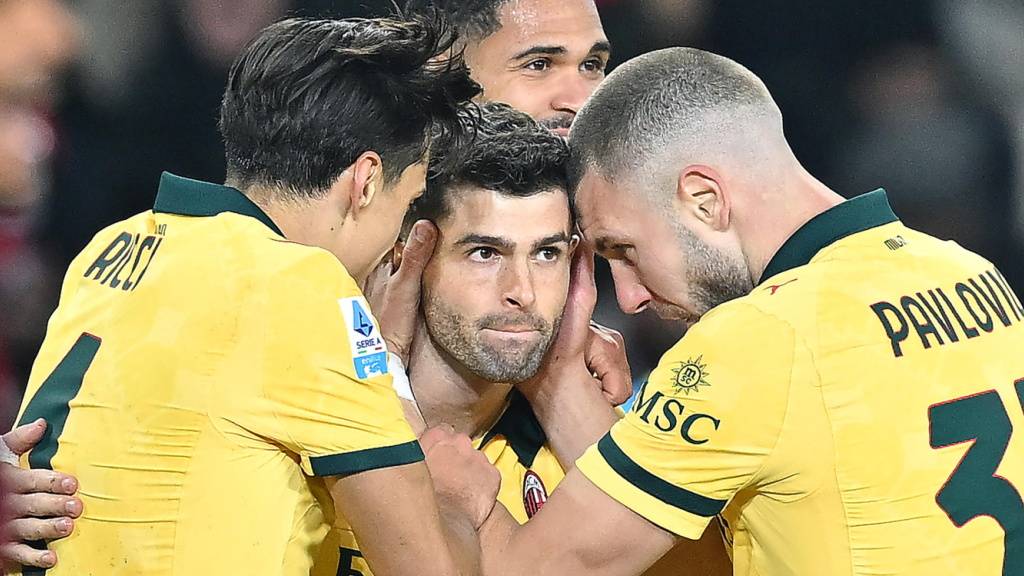 Alle haben ihn gern: Christian Pulisic (Mitte), der zweifache Torschütze