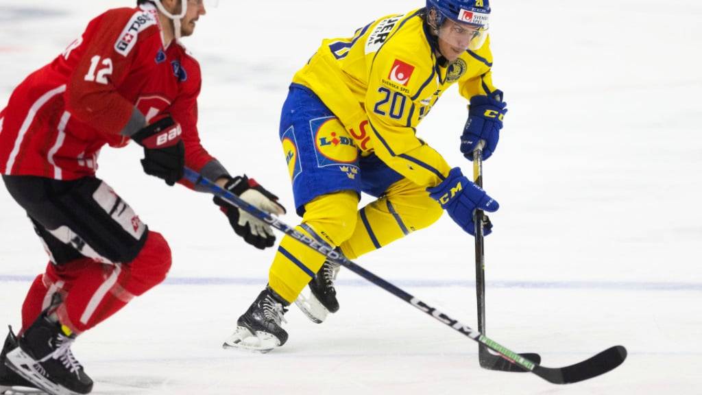 Der schwedische Stürmer André Petersson im Jahr 2023 während eines Länderspiels gegen die Schweiz