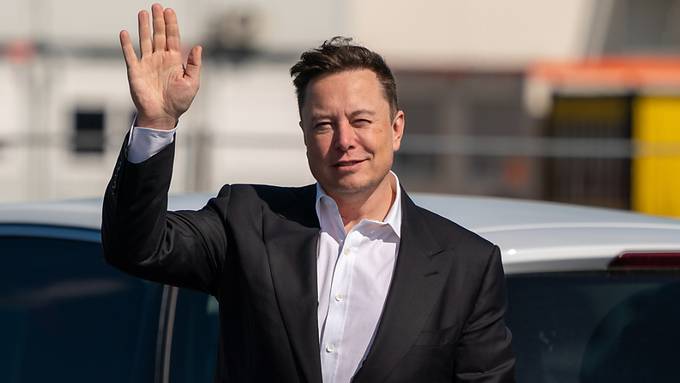 Elon Musk: Smartphone mit Gedanken steuern und Gelähmte sollen gehen