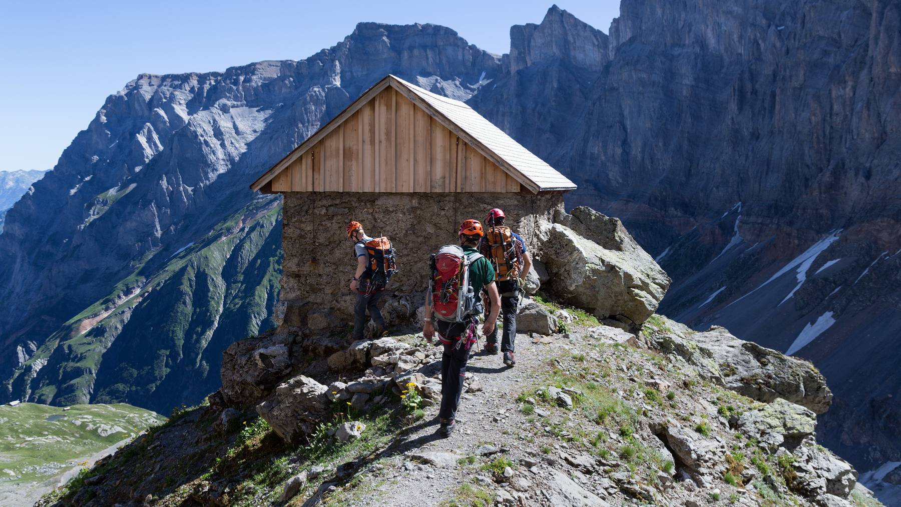 Alpinisten bei der Grünhornhütte SAC.