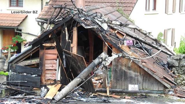 Ein Toter bei Flugzeugabsturz in Dittingen BL