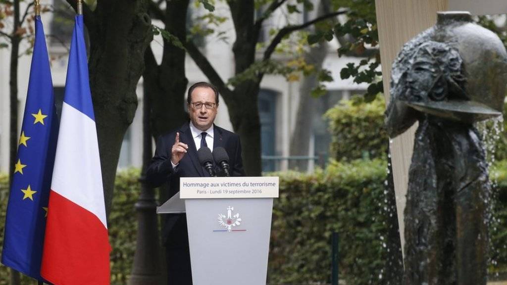 Frankreichs Präsident François Hollande am Montag bei seiner Ansprache in Paris.