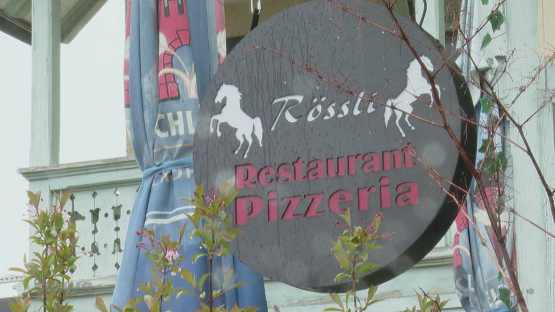 Am Freitag wurde im Restaurant Rössli in Boll ein Mann erschossen.