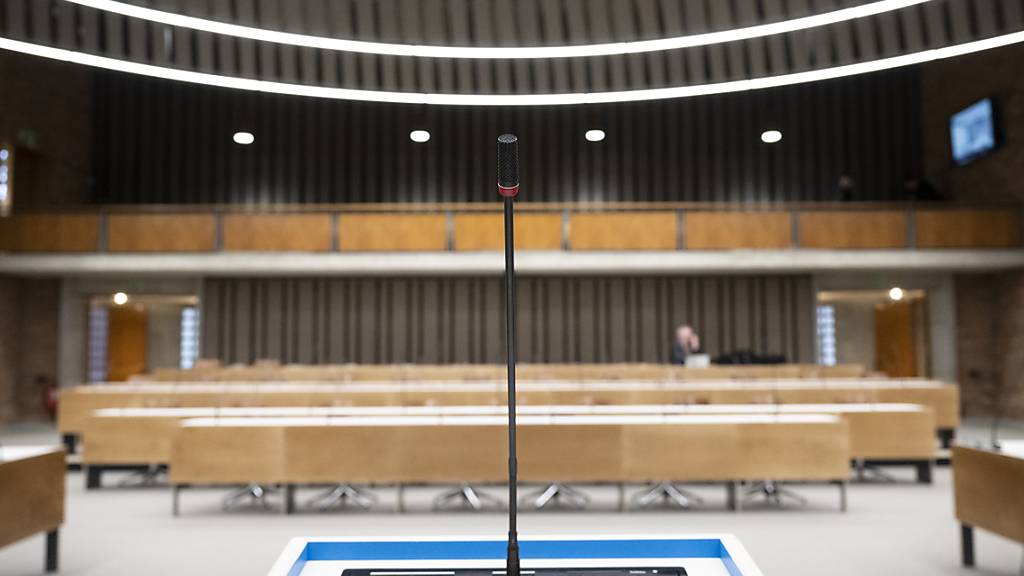 Der Zürcher Gemeinderat genehmigt in der Bullingerkirche - seinem derzeitigen Ratshaus - mehrere Nachtragskredigt. (Symbolbild)