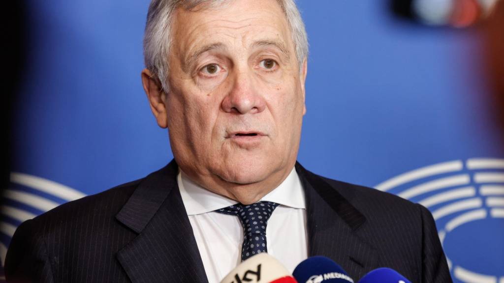 Für Aussenminister Tajani ist Morettis Entlassung «unakzeptabel»
