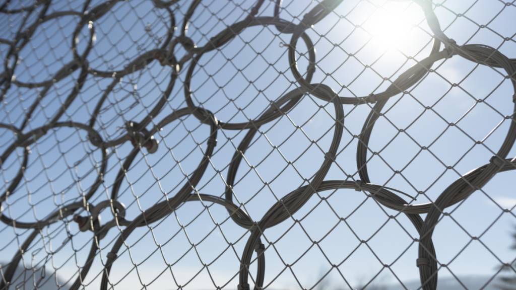 Wanderweg in Erstfeld bleibt wegen losem Gestein weiterhin gesperrt