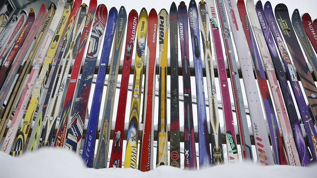Die Wettbewerbskommission untersucht, ob Völkl und Fischer Parallelimporte von Skis verhindert haben (Archiv).