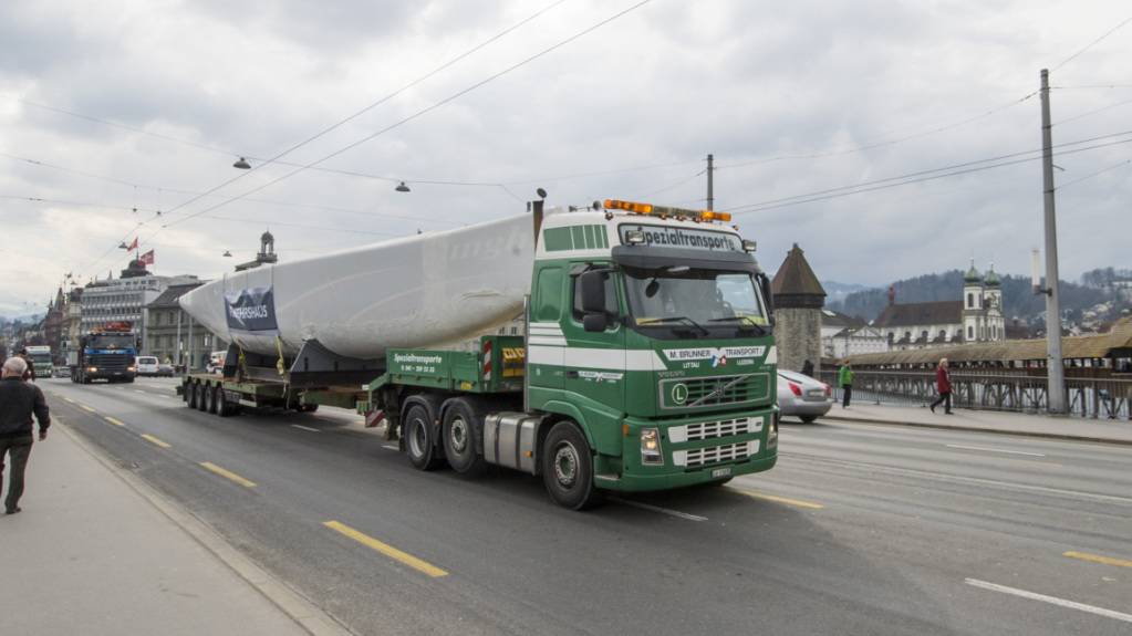 Die Seebrücke gehört zu den am stärksten befahrenen Verkehrsabschnitten der Stadt Luzern. (Archivbild)