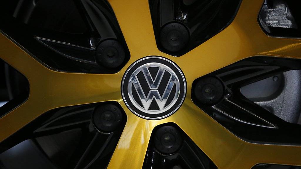 Volkswagen hat in den USA nach Angaben aus Justizkreisen einen Monat Zeit erhalten, eine Lösung für die Abgasprobleme zu präsentieren. (Symbolbild)