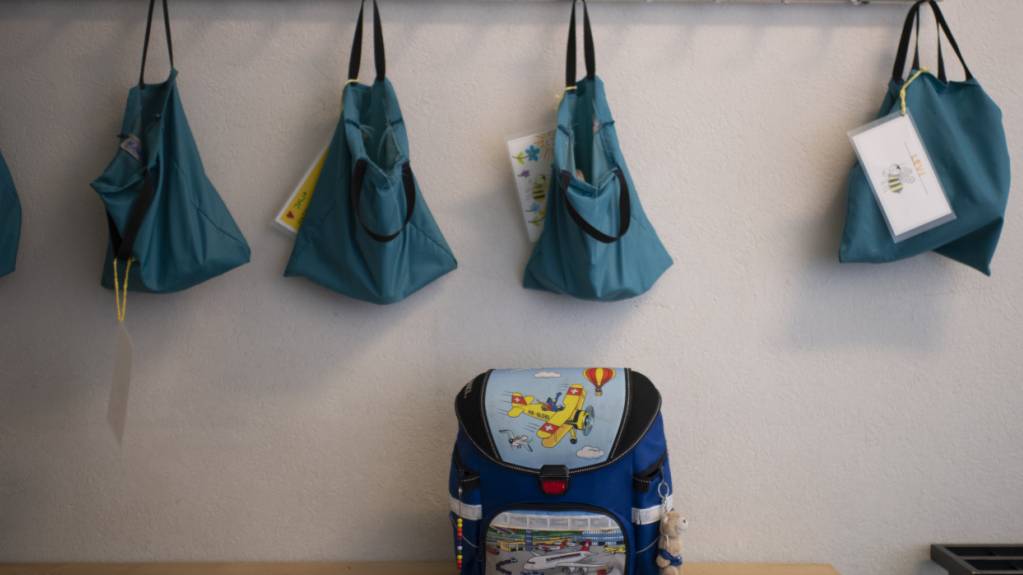 Am Montag beginnt nach den Sommerferien unter anderem in den Kindergärten und Schulen der St. Gallen wieder der Unterricht. (Archivbild)